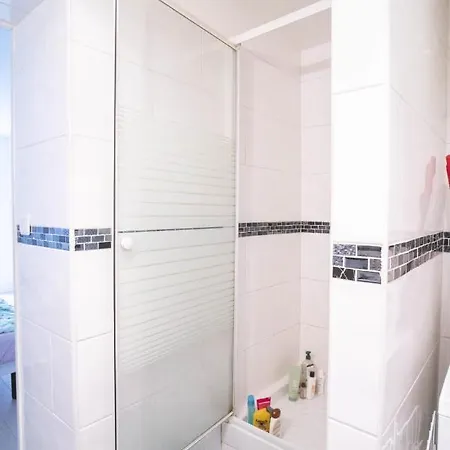 Charming Apt In Belleville Apartment