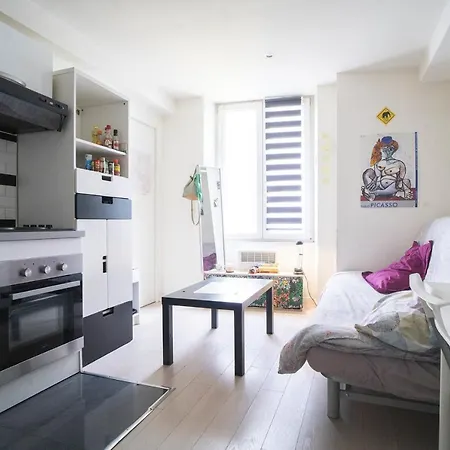 Daire Charming Apt In Belleville Paris